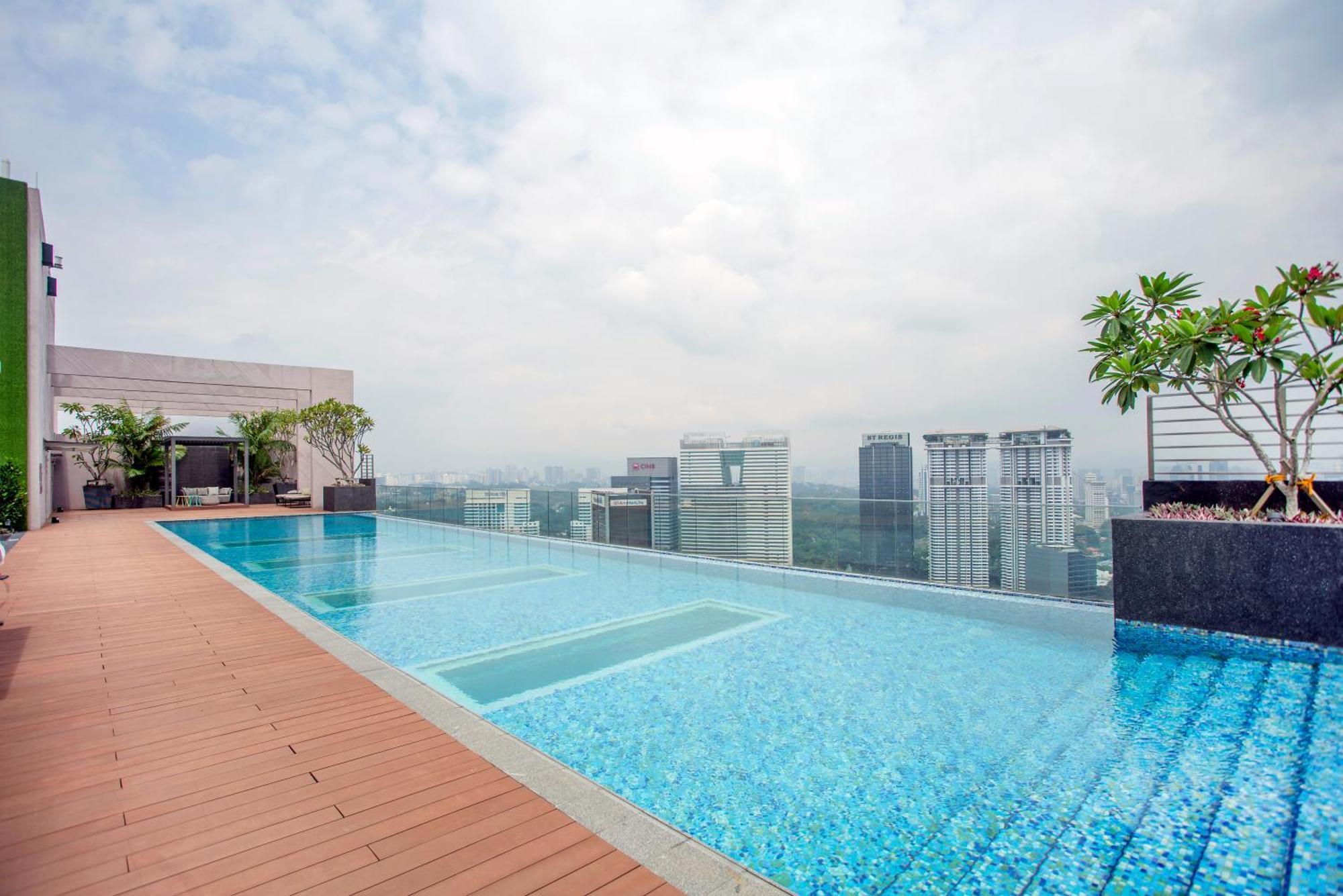 Riveria Near Kl Sentral With 118 View Sky Infinity Pool By Cobnb Pangsapuri