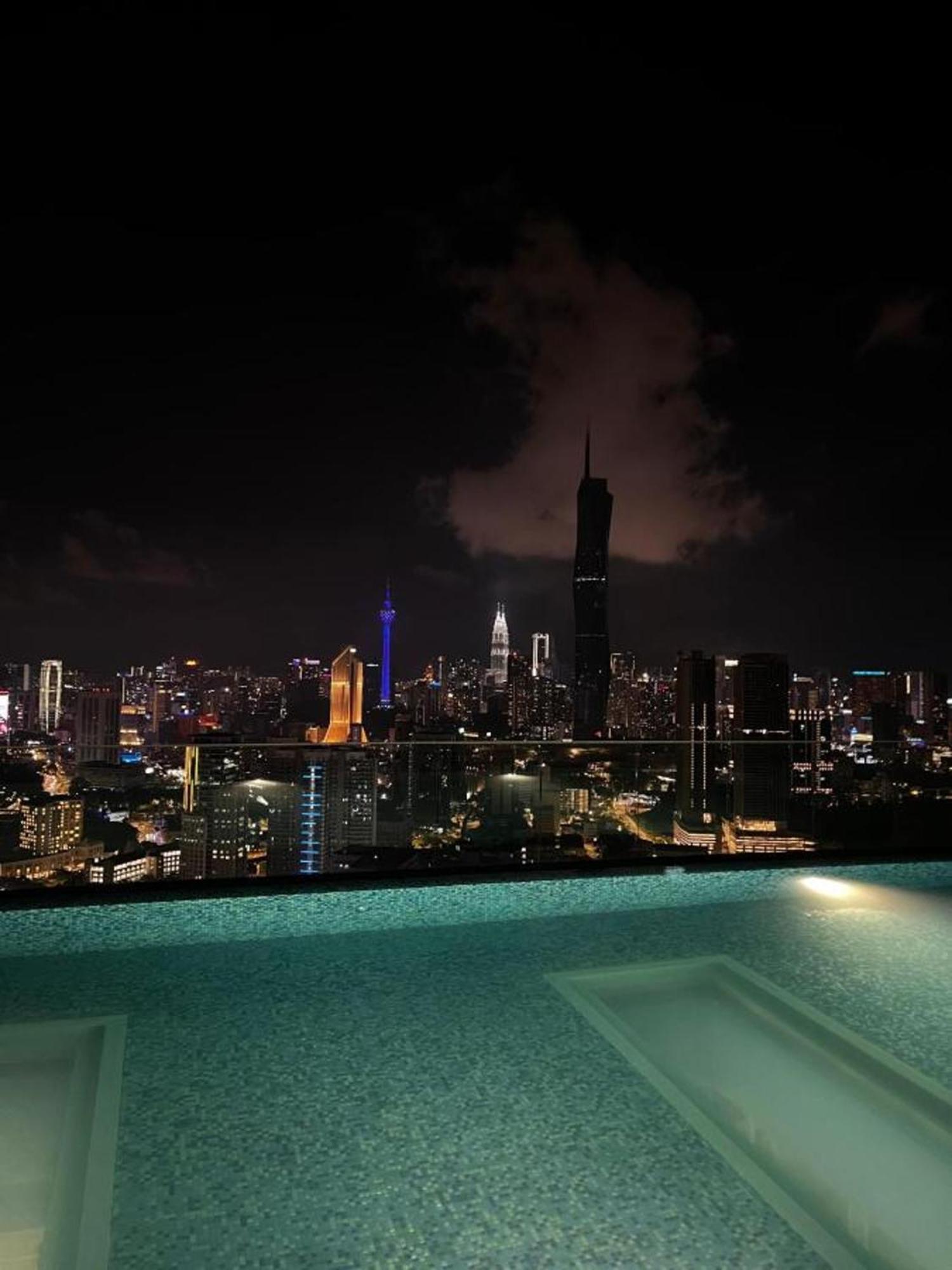 Riveria Near Kl Sentral With 118 View Sky Infinity Pool By Cobnb Apartment Kuala Lumpur
